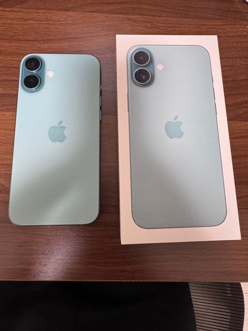 【美品】iPhone16 Plus 256GB ティール SIMフリー