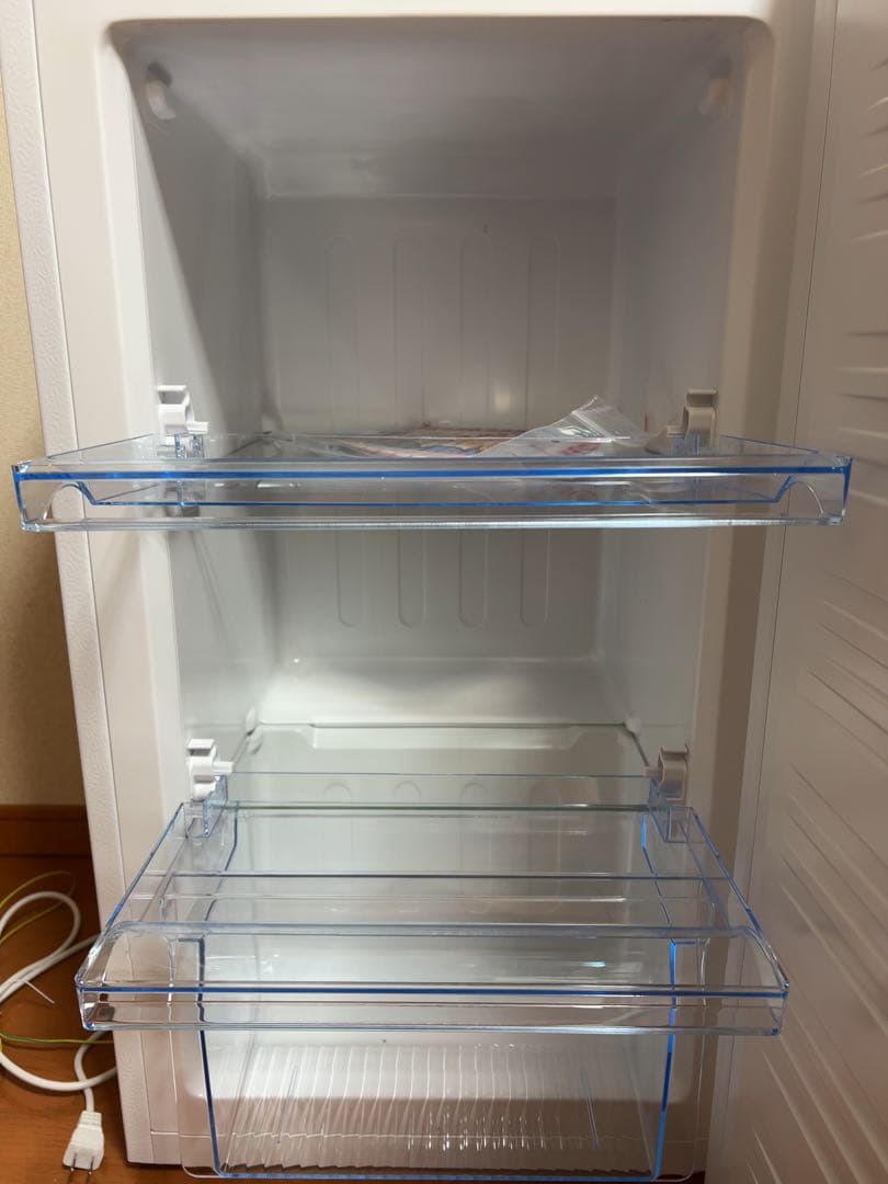 SANKYOホワイト冷凍庫 65L　概要欄をしっかりお読みください