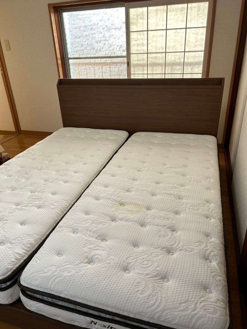 【ニトリ】クイーンベッドフレーム・マットレス 2枚セット