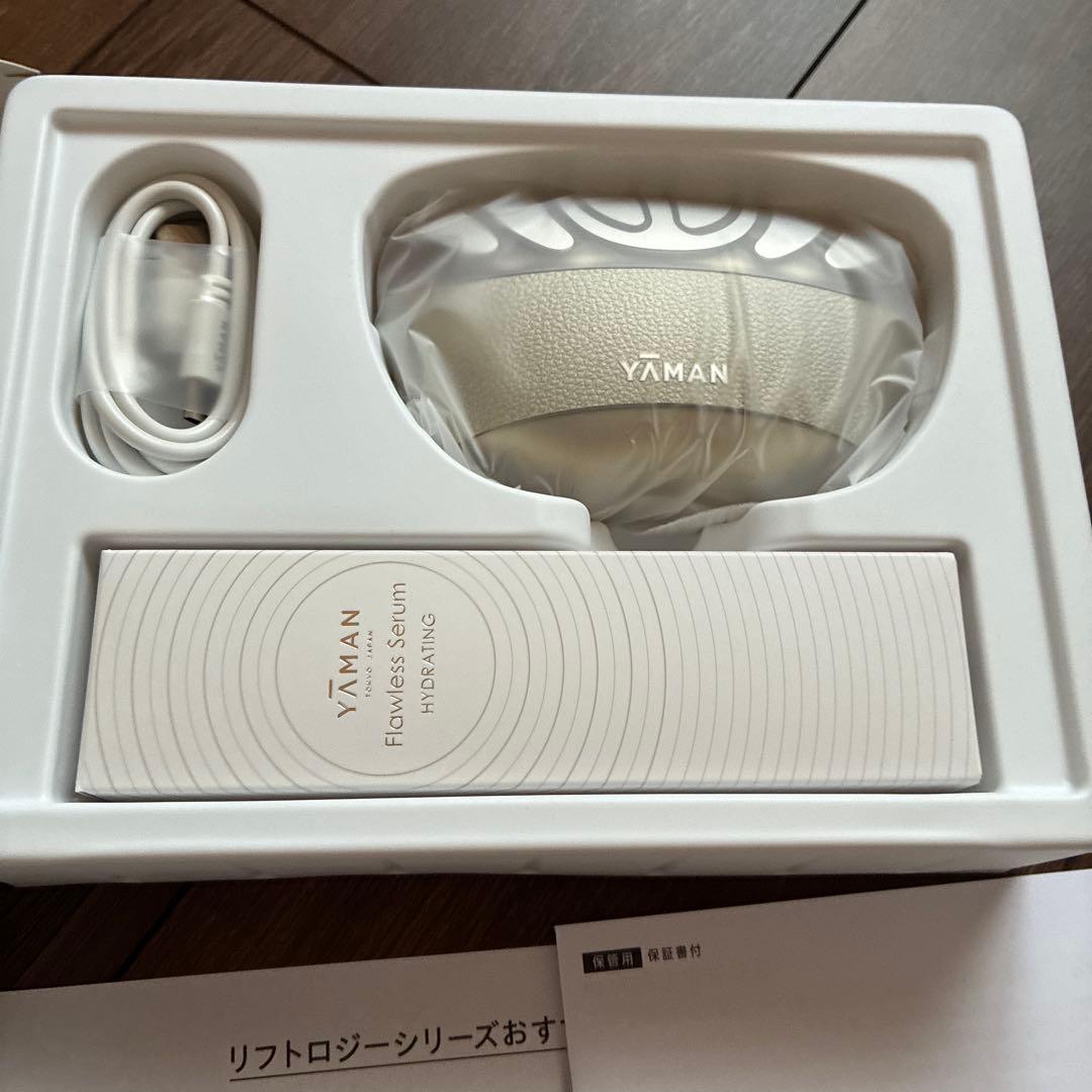 新品　未使用！　YA-MANヤーマン　リフトロジー　美顔器