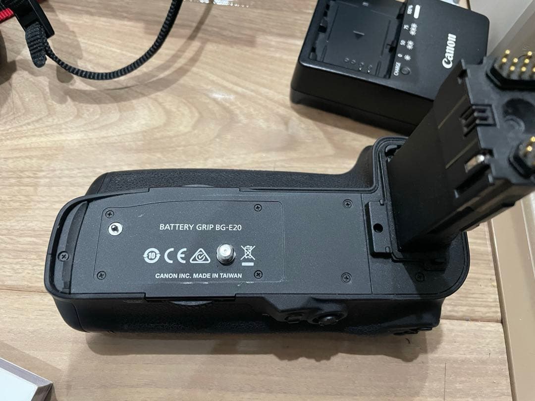 EOS 5D MARK4(WG) ボディ　Canon 一眼レフ　ワンオーナー