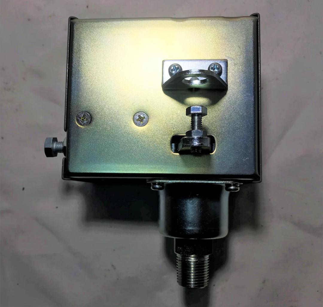 イワタの圧力スイッチ交換用　圧力スイッチ【10気圧】