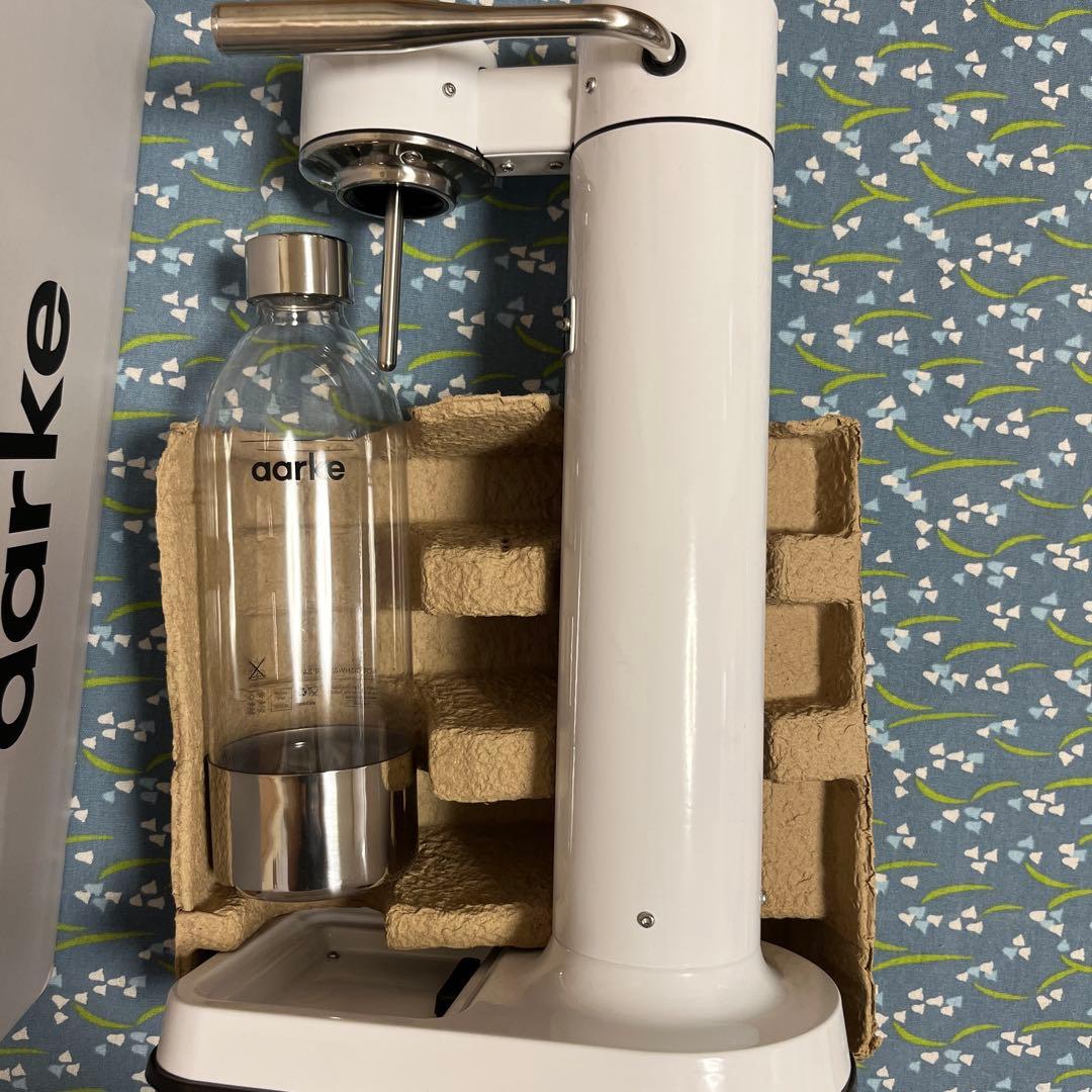 aarke CARBONATOR 3 炭酸水メーカー ホワイト　未使用品