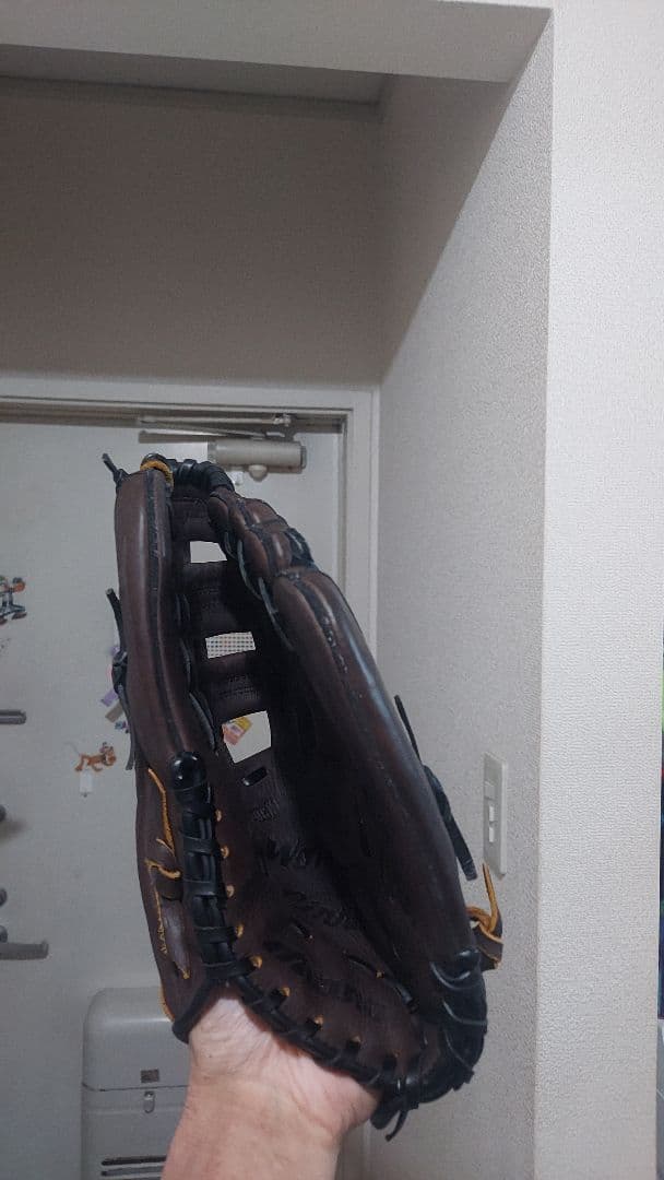 レトロなグローブ　大人用　ミズノ