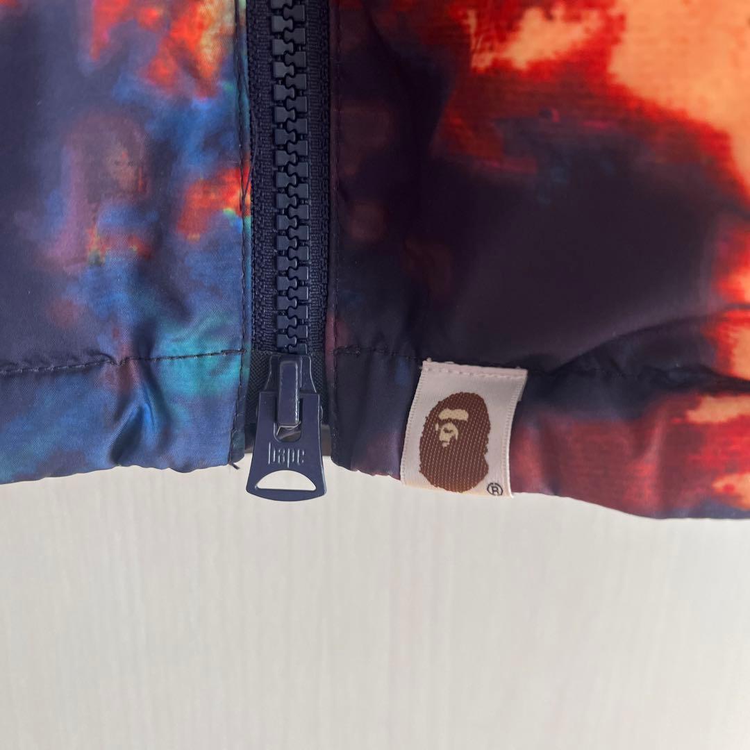 A BATHING APE WORLD GONE MAD ダウンジャケット