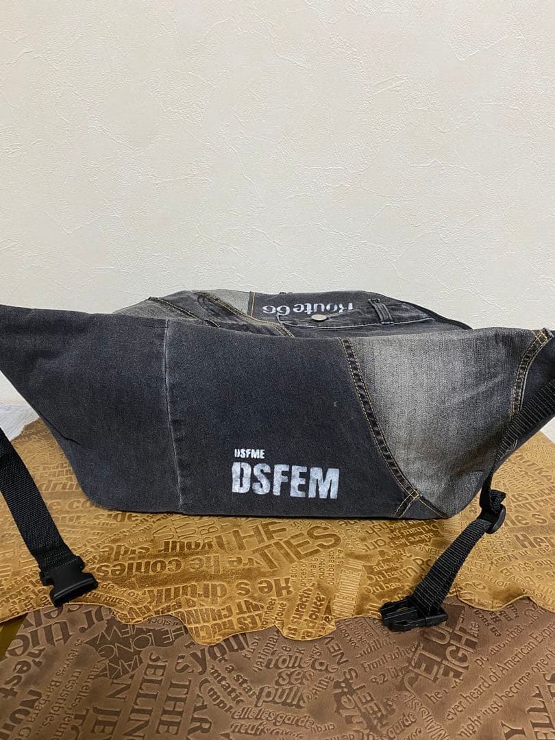@902【匿名発送】リメイクデニム×ボディーバック★メガサイズ