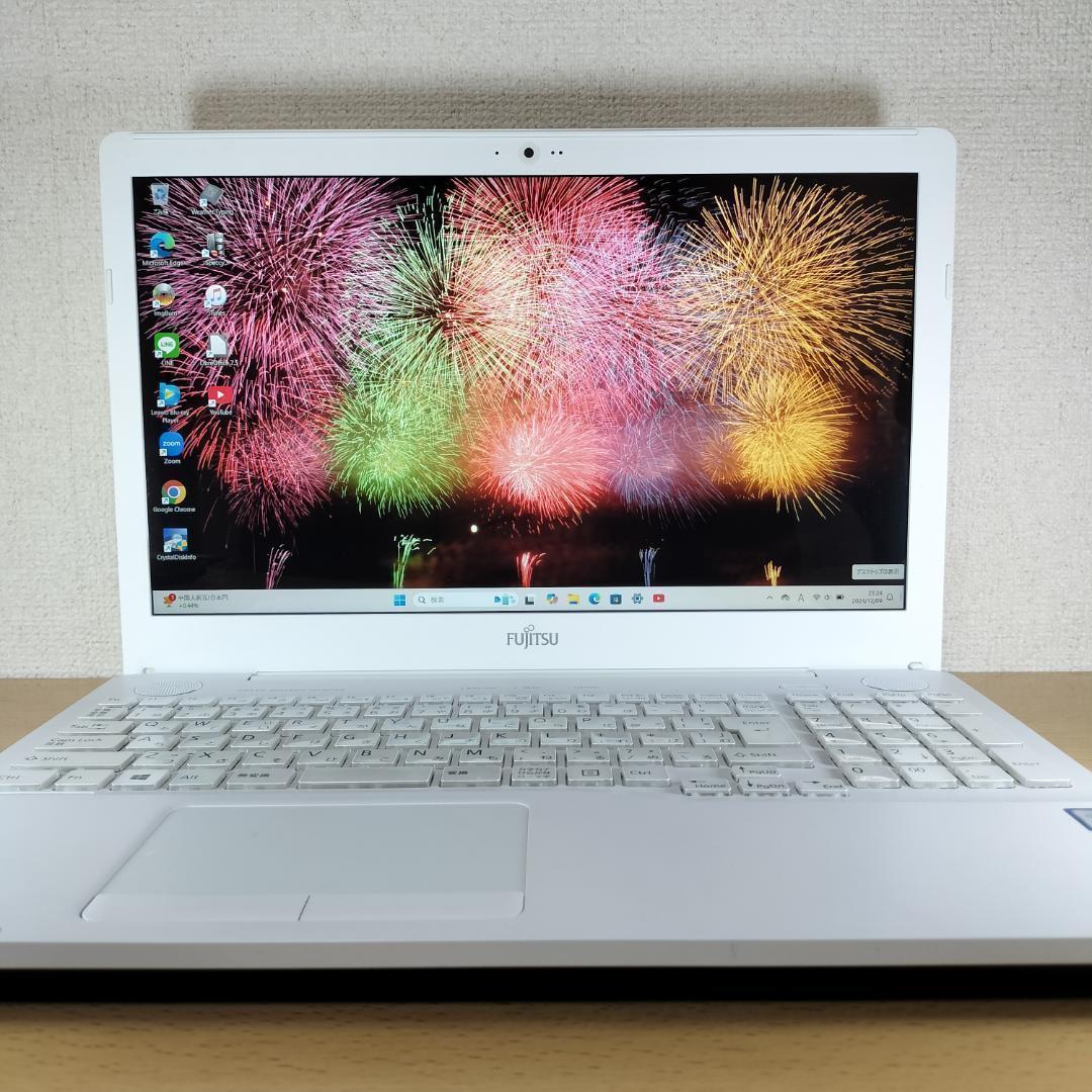 ノートPC Core i7 Windows11 SSD メモリ16GB 富士通