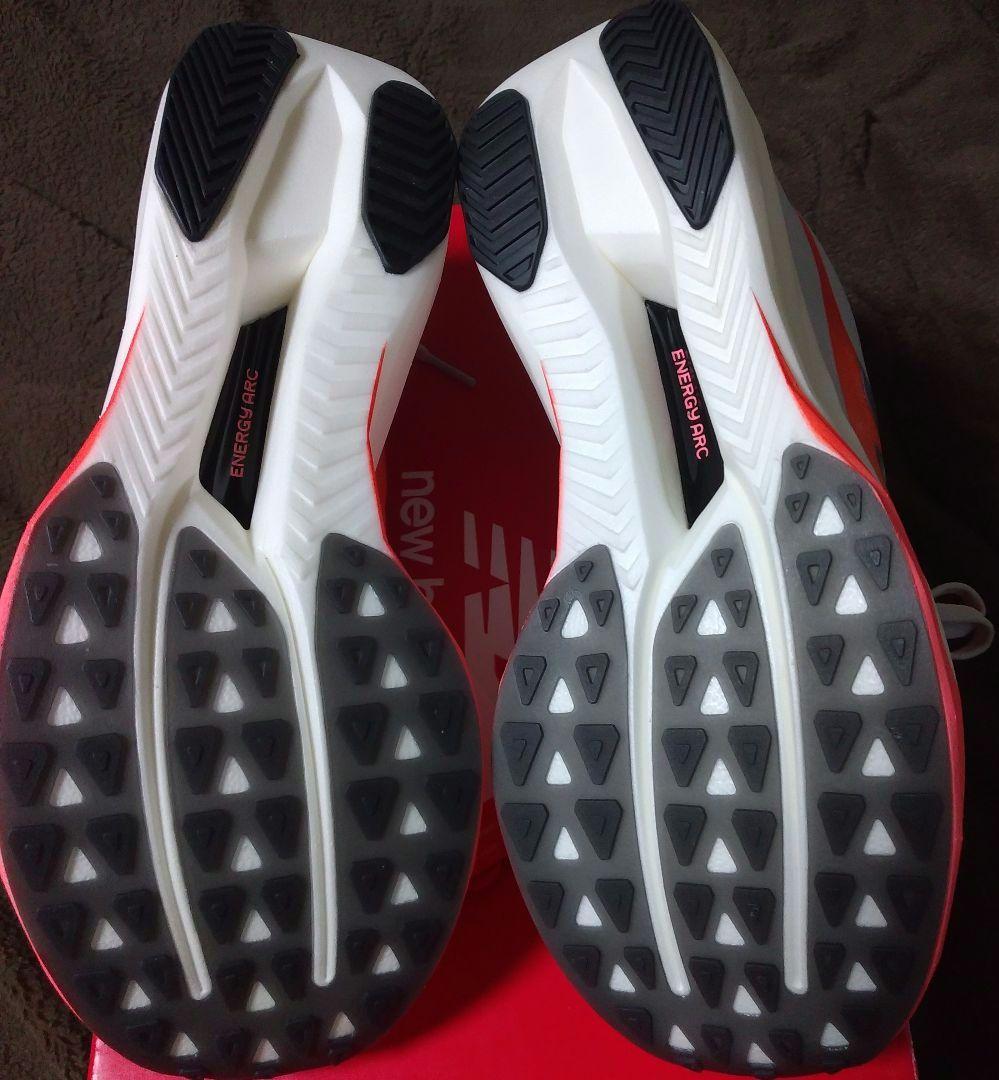 ニューバランス　フューエルセルSCエリートV5　限定モデル