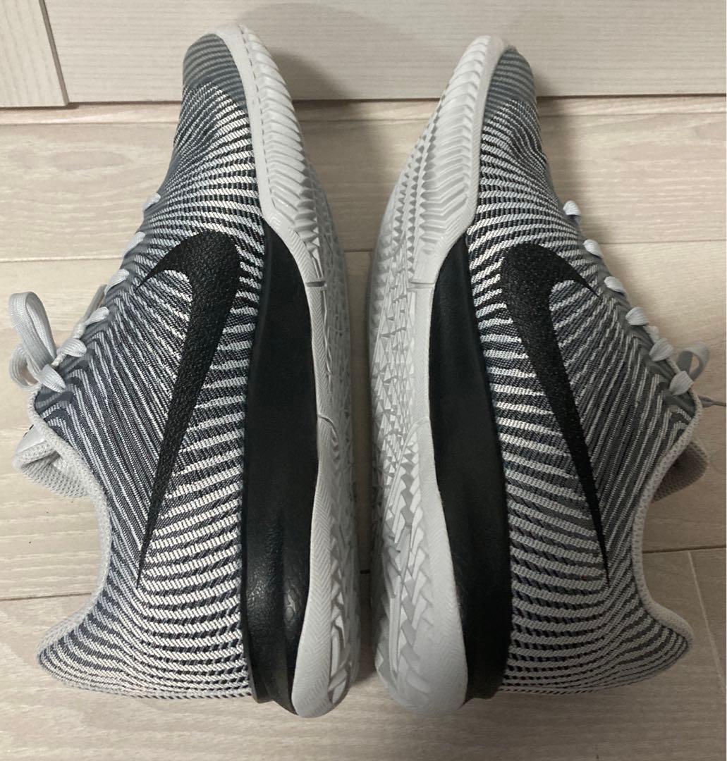 ナイキ マンバ コービー メンタリティ 2 Wolf Grey