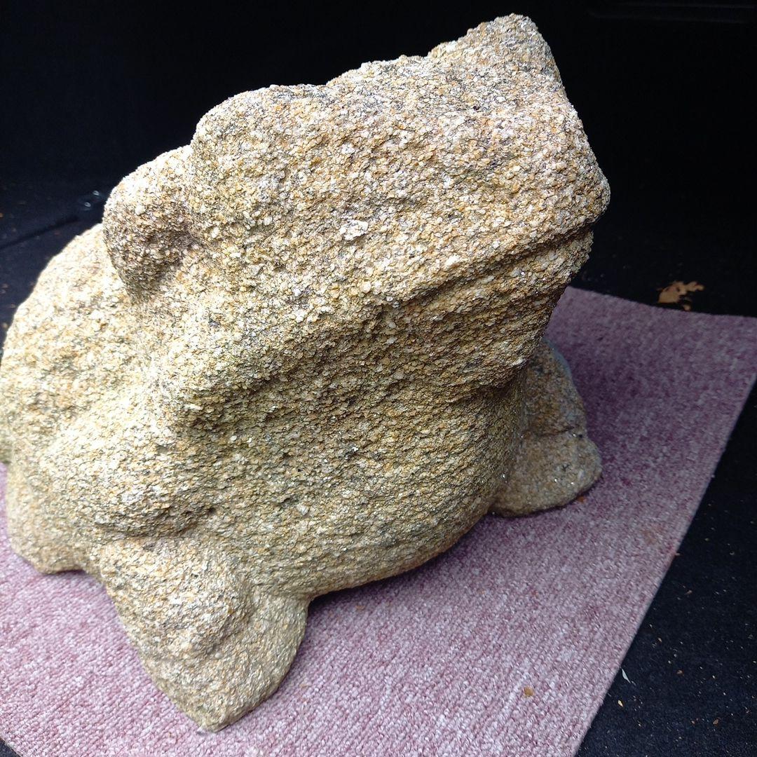 石のカエルの置物　重さ36㎏　アンティーク