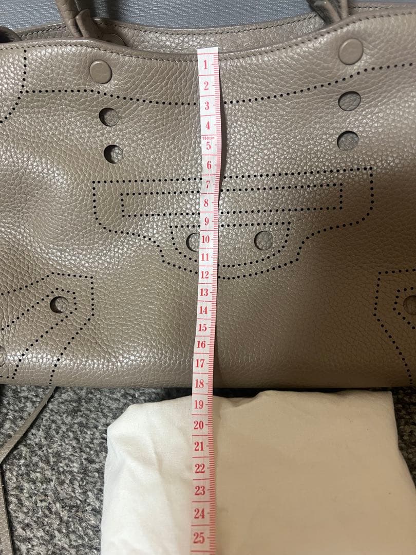 BALENCIAGA 正規品　パンチング　ハンドバッグ