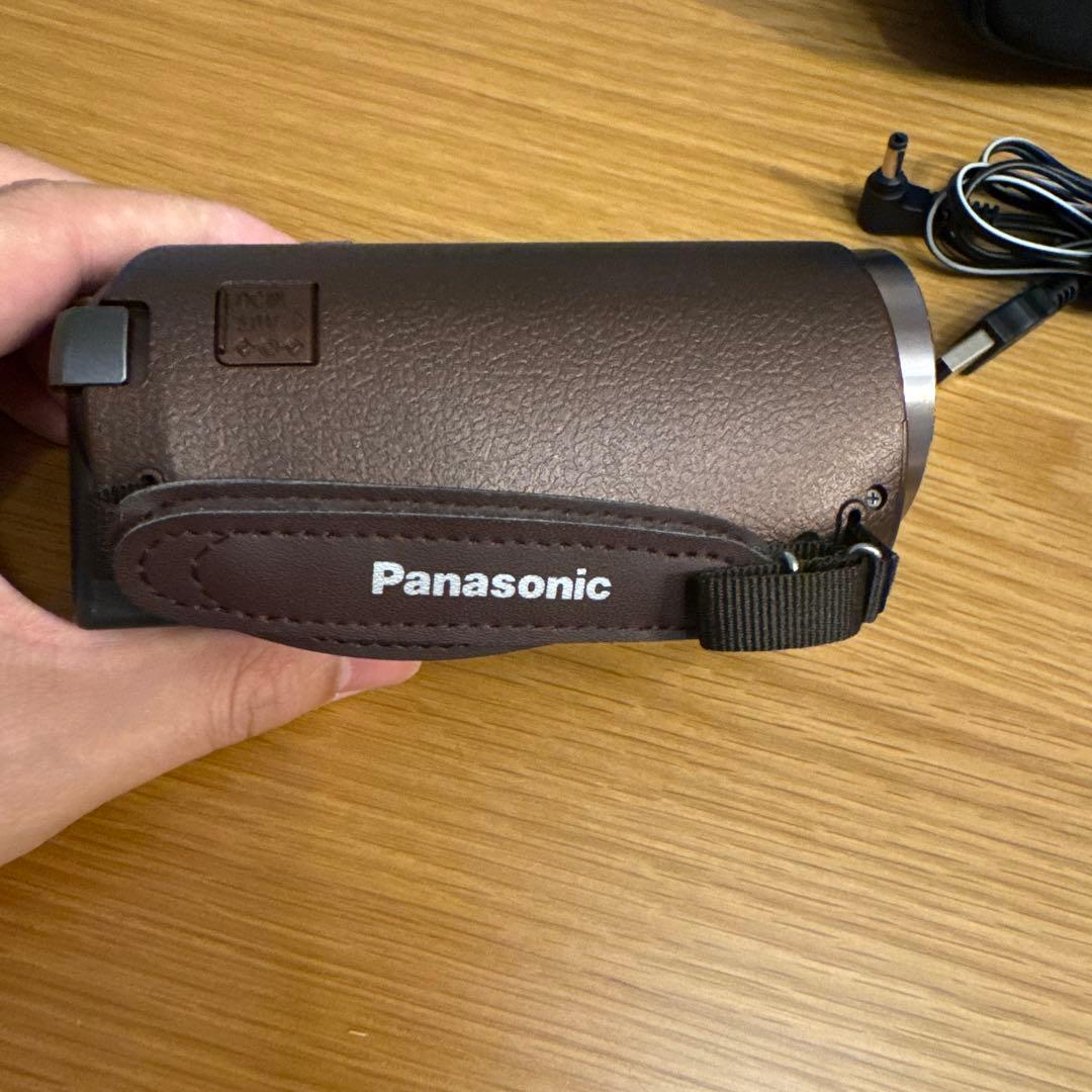 美品　Panasonic HC-W585M ビデオカメラ 本体