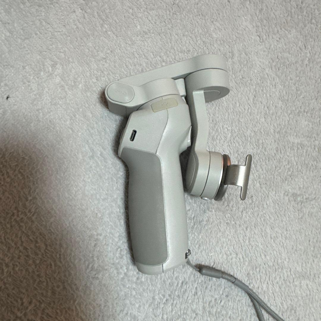 DJI OM 4 スマートフォンスタビライザー