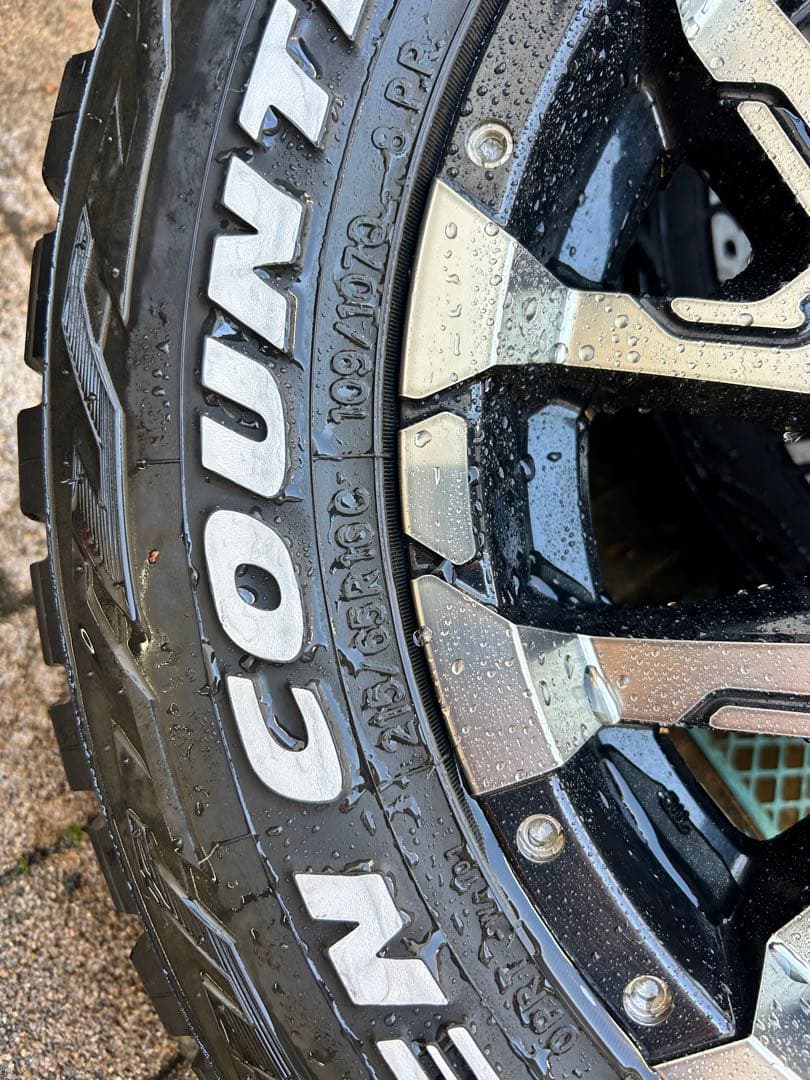 ナイトロ16インチ、オープンカントリー 215/65/16 ハイエース