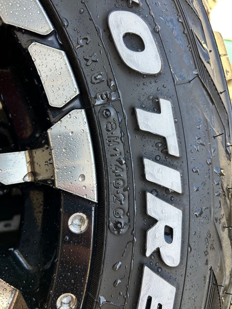 ナイトロ16インチ、オープンカントリー 215/65/16 ハイエース