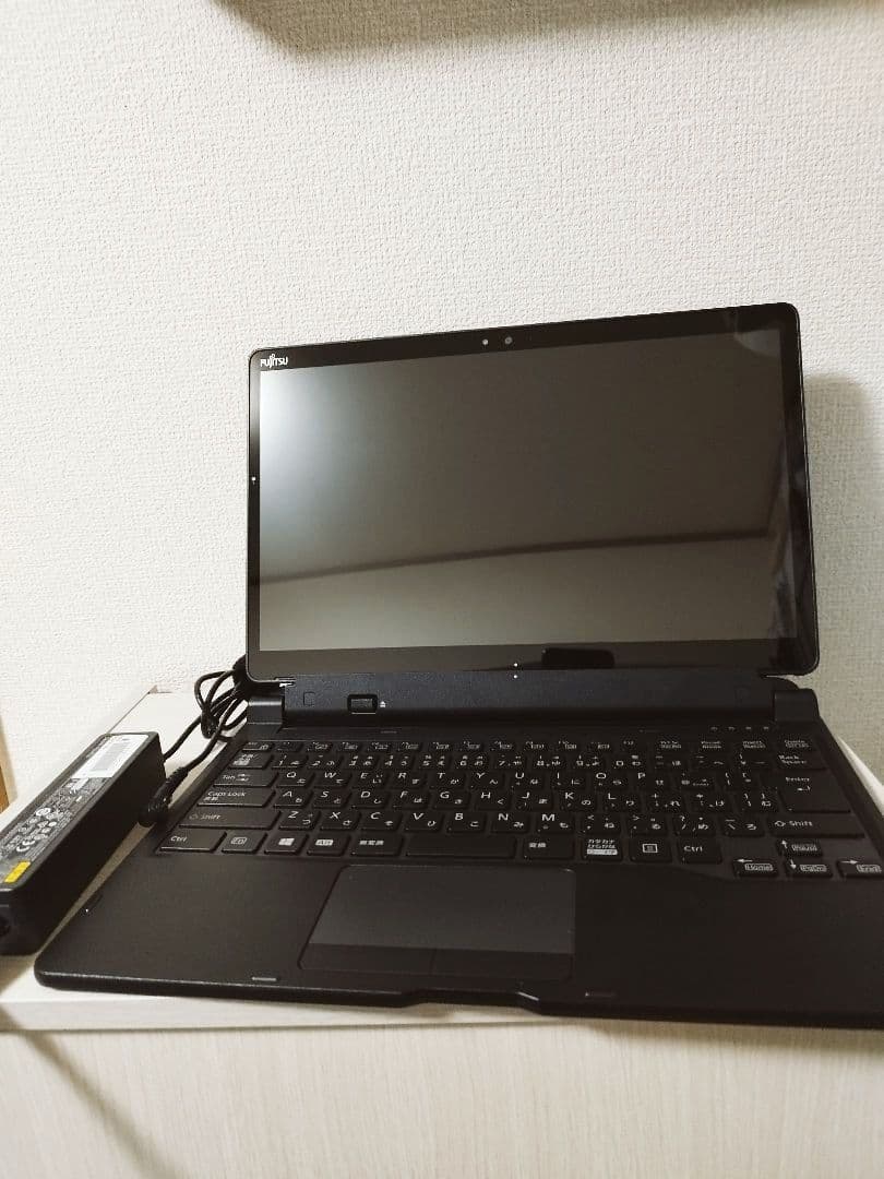 タブレット ArrowsTab Q738 Core i3 4GB SSD128G