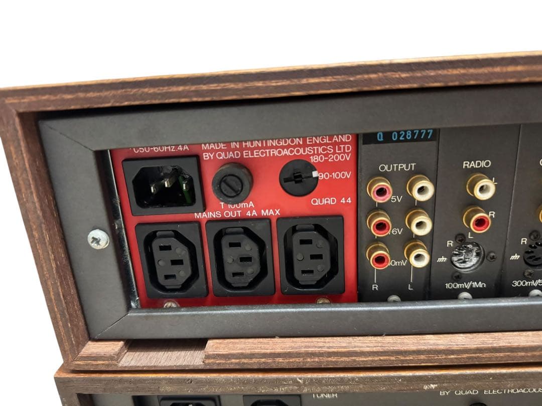 QUAD 606 FM4チューナー　QUAD44プリアンプ