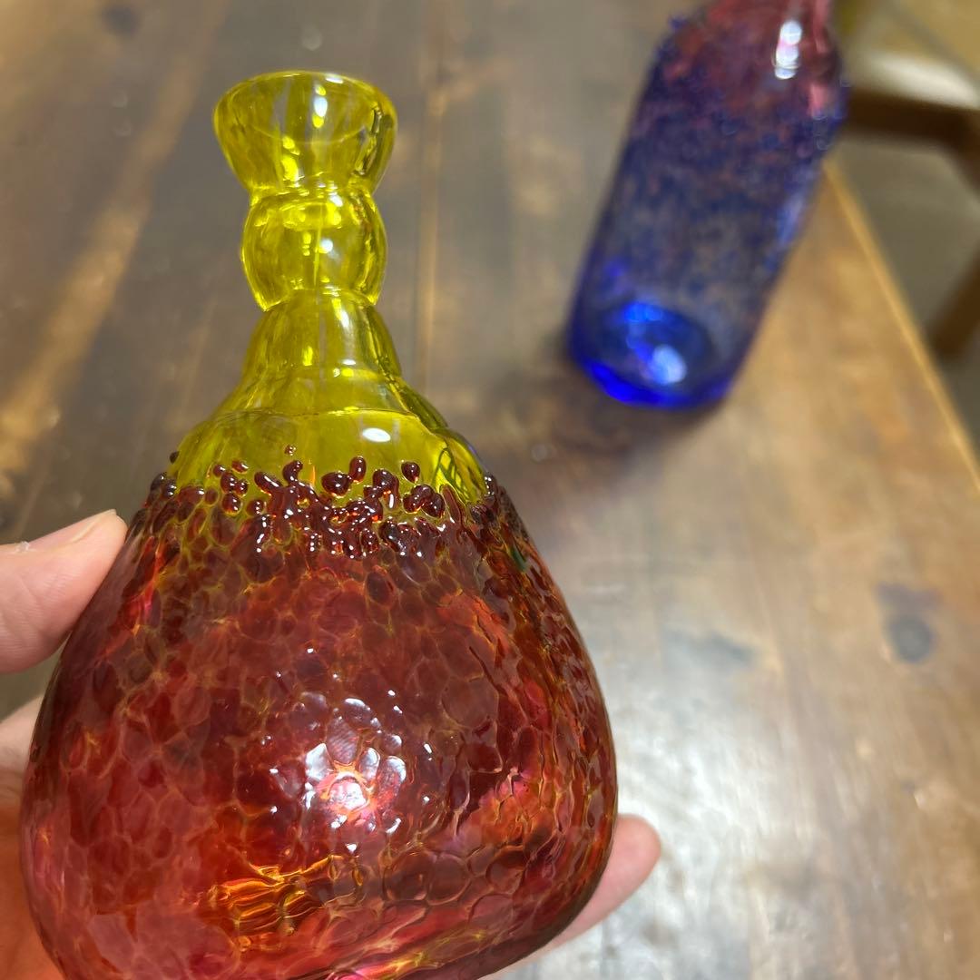 ガラス作家　作家物　花瓶　一輪挿し　ドリンクボトル　吹きガラス