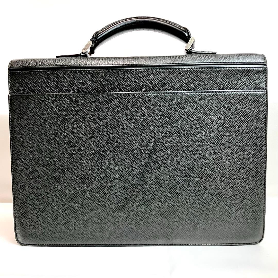 ルイヴィトン　タイガ　セルヴィエット　モスコバ　ブラック　A4 ブリーフケース