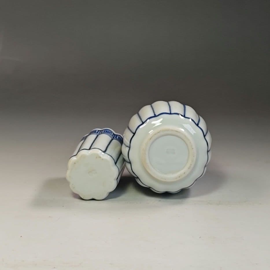 イ793 茶箱『茶箱一式　棗　振出　茶碗　香合　漆塗箱』茶道具