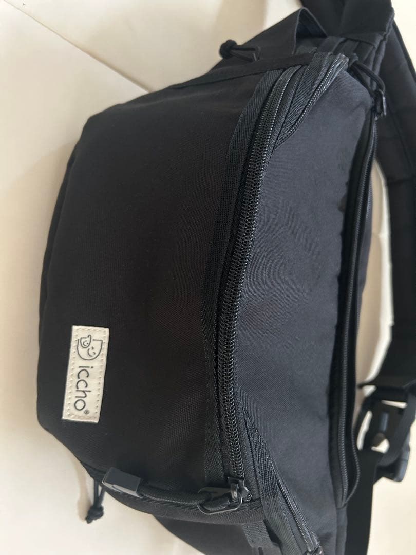 hug育バッグ　DDicho 抱っこもできるショルダーバッグ