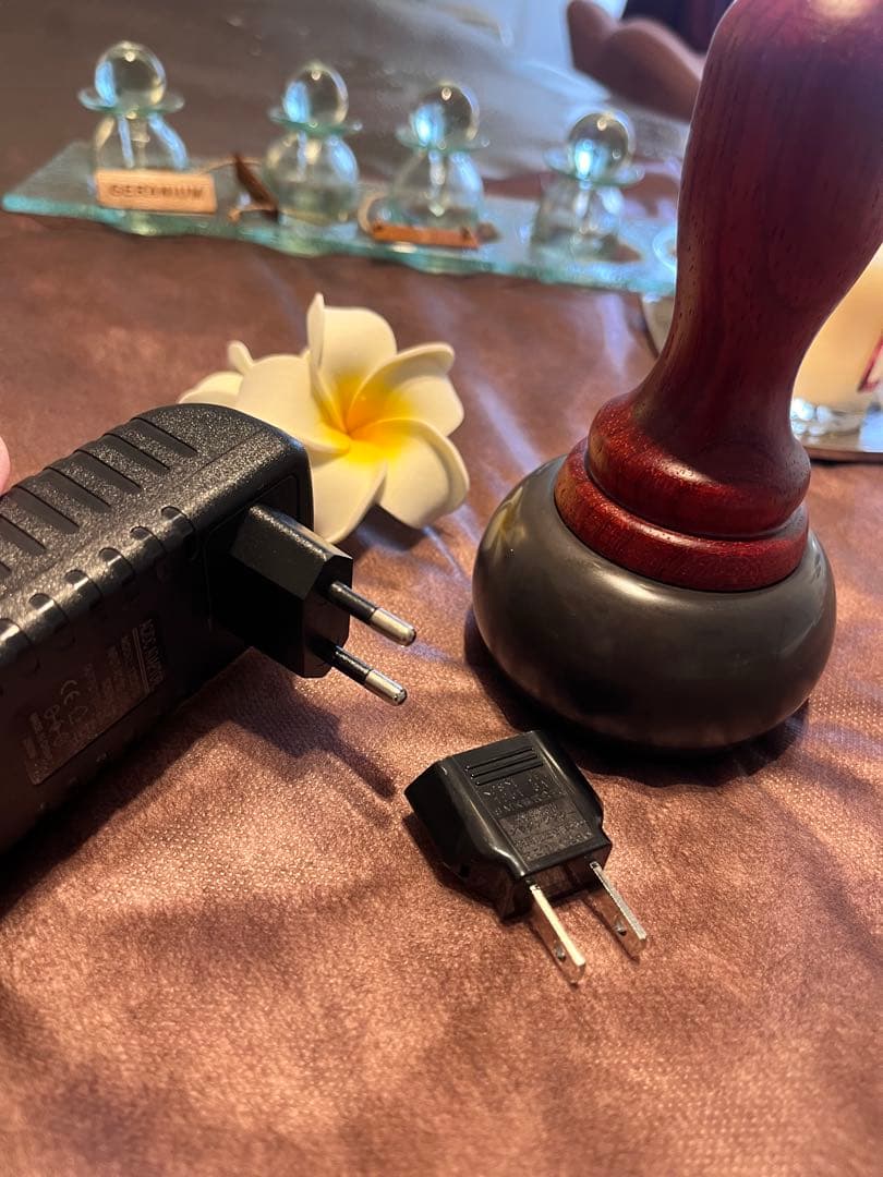 【週末限定】ベン石温熱器ホットストーンセラピー温石　日本、海外使えるコンセント付