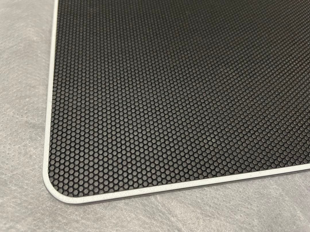 GLSSWRKS Akari Gold ガラスマウスパッド