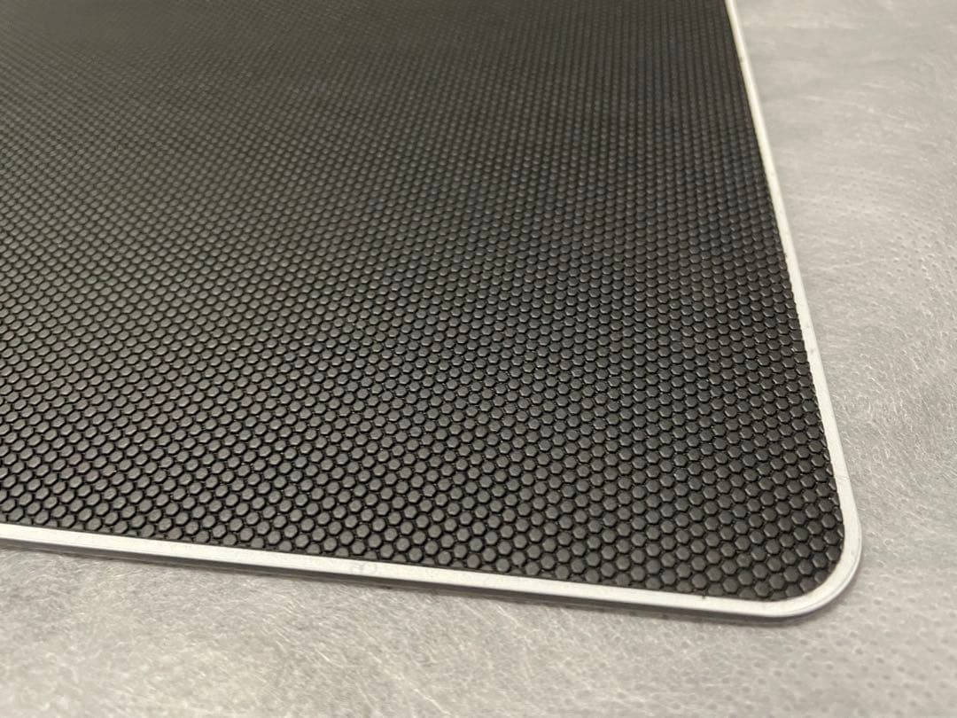 GLSSWRKS Akari Gold ガラスマウスパッド