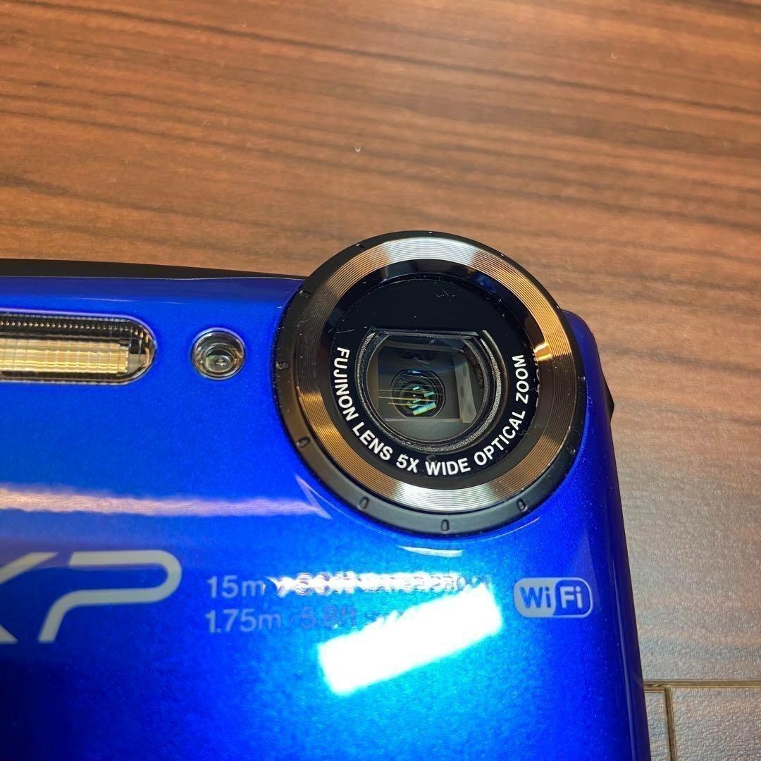 FUJI FILM FinePix XP90 デジカメ ほぼ新品 3812