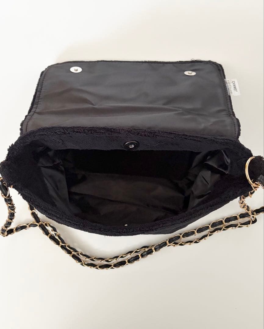 ノベルティ ショルダーバッグ　パイル生地　ロゴマーク　ブラック　ロゴポーチ