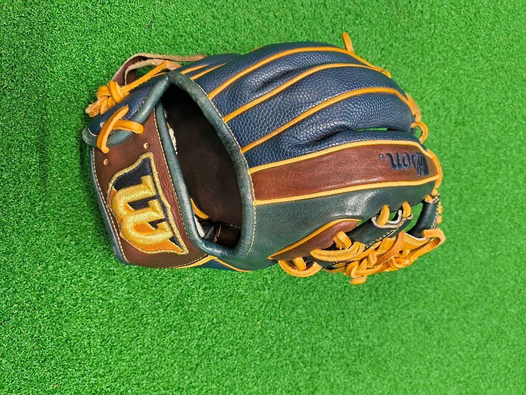 即戦力！Wilson 軟式ワナビー　グローブ ネイビー/ブラウン　86型