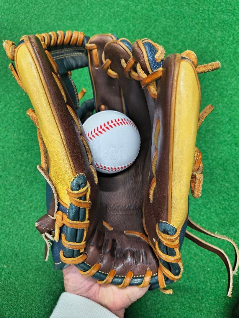 即戦力！Wilson 軟式ワナビー　グローブ ネイビー/ブラウン　86型