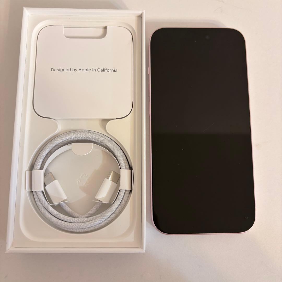 Apple iPhone 15 ピンク 本体と充電ケーブル
