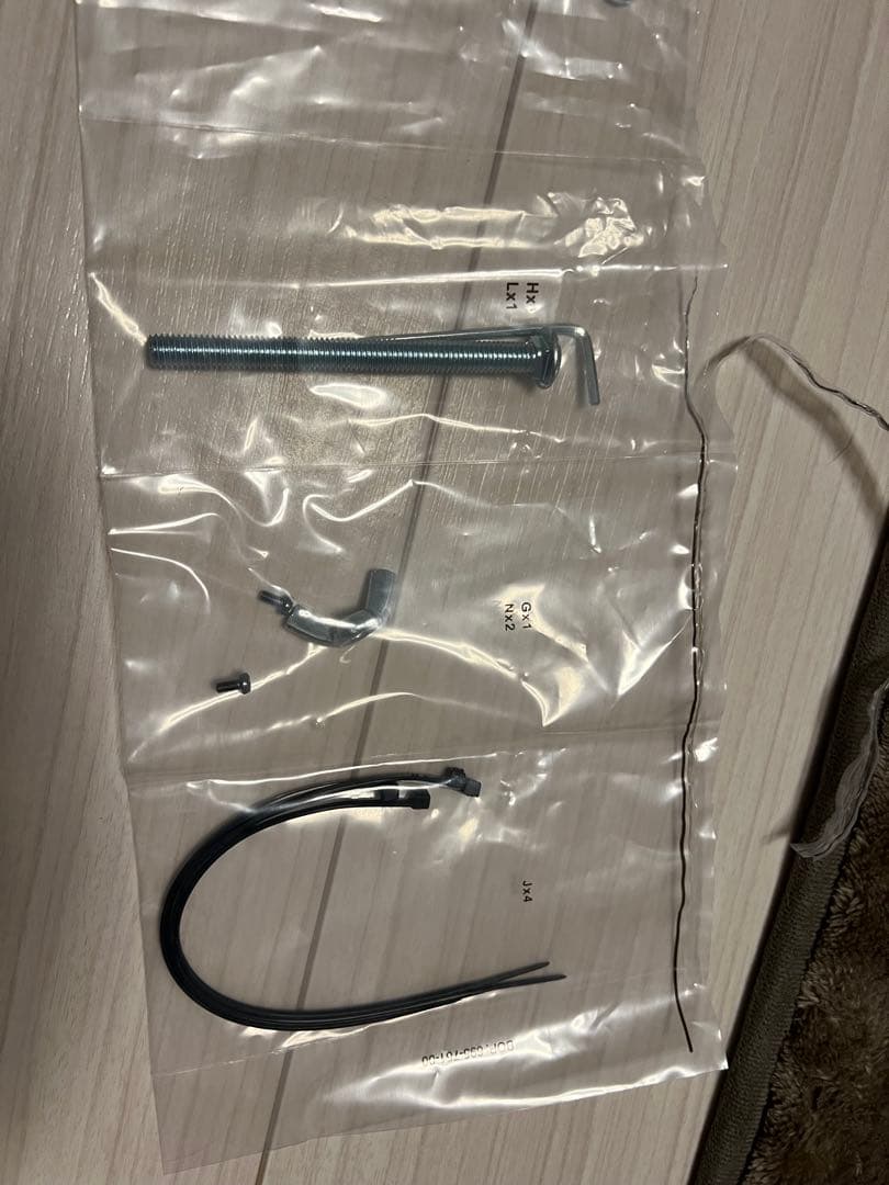 Amazonベーシック モニターアーム デュアル-ディスプレイタイプ