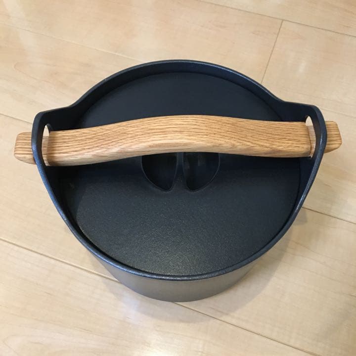 イッタラ　サルパネヴァ キャセロール　カモメ食堂