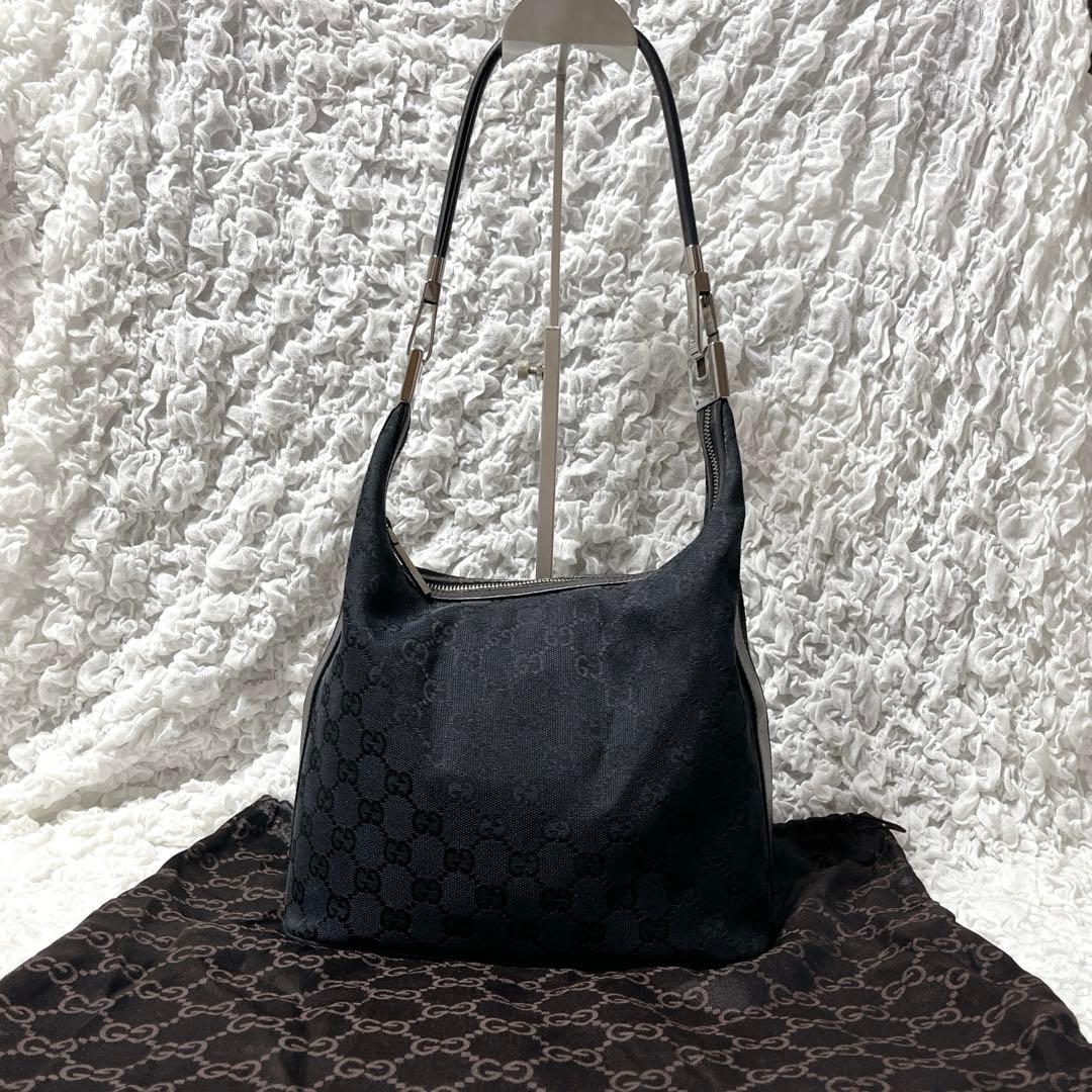 美品✨GUCCI ショルダーバッグ 肩掛け GG柄 ブラック レディース 伊製