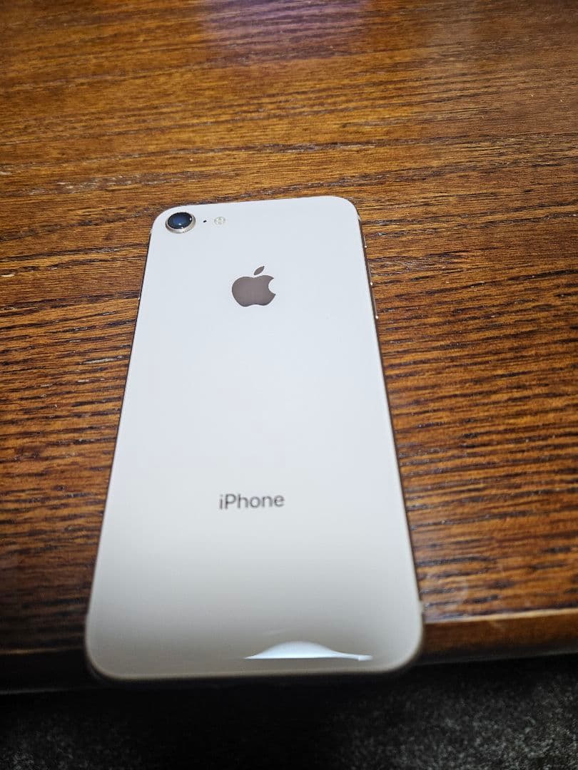 iPhone 8 64g バッテリー新品