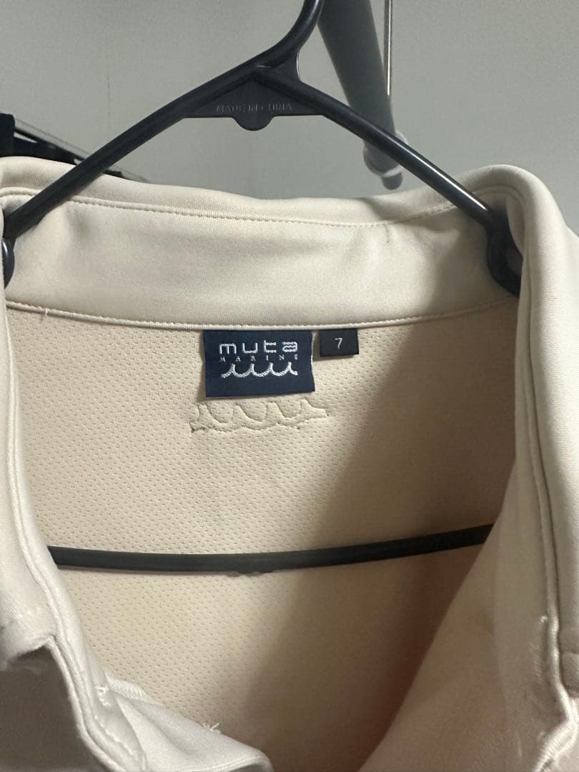 muta バイカラーポロシャツ　ベージュ／ブラック