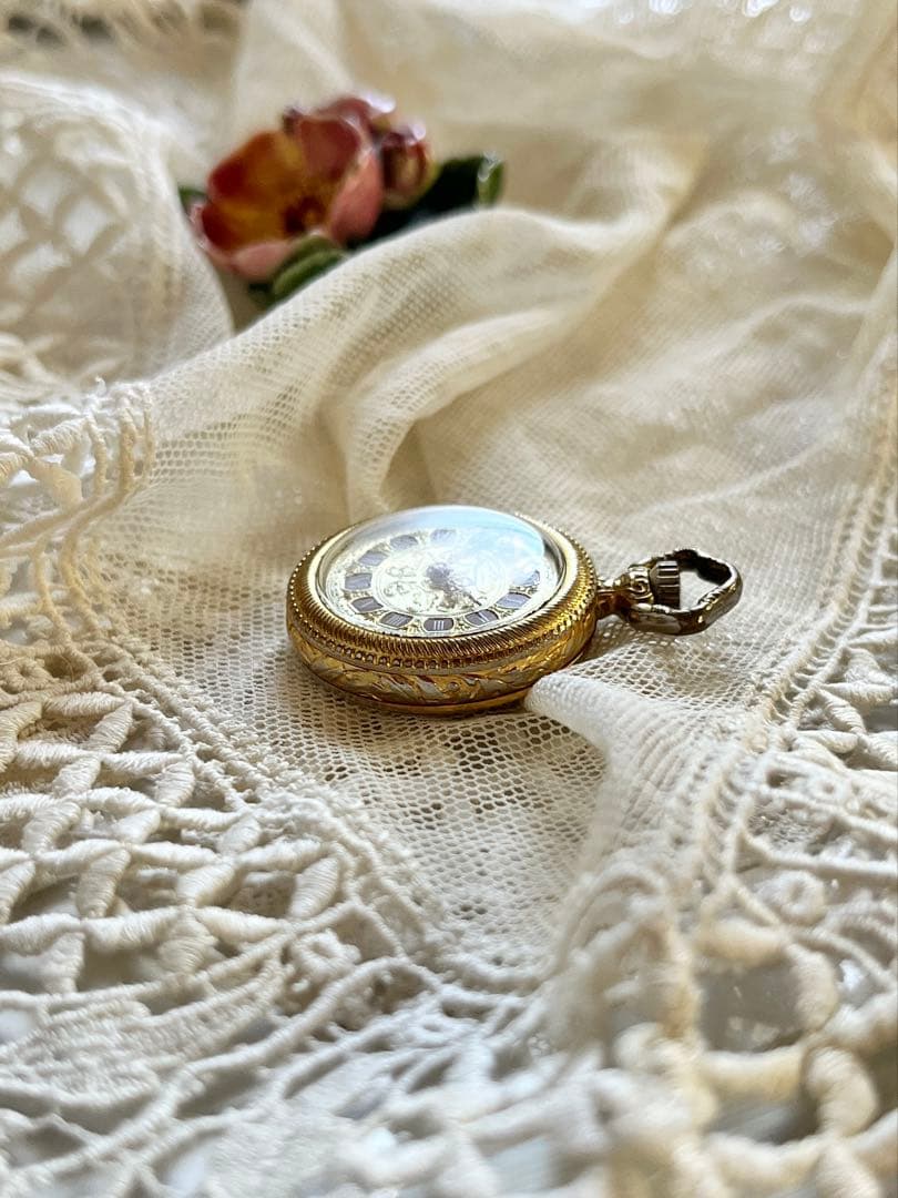 ◆スイスウォッチアンティーク｜小さな懐中時計Aミニペンダント金ゴールドネジ巻き