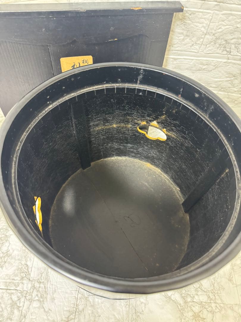 【由緒ある品】桐菊透　梨子地 木製 火鉢 銅製 落とし