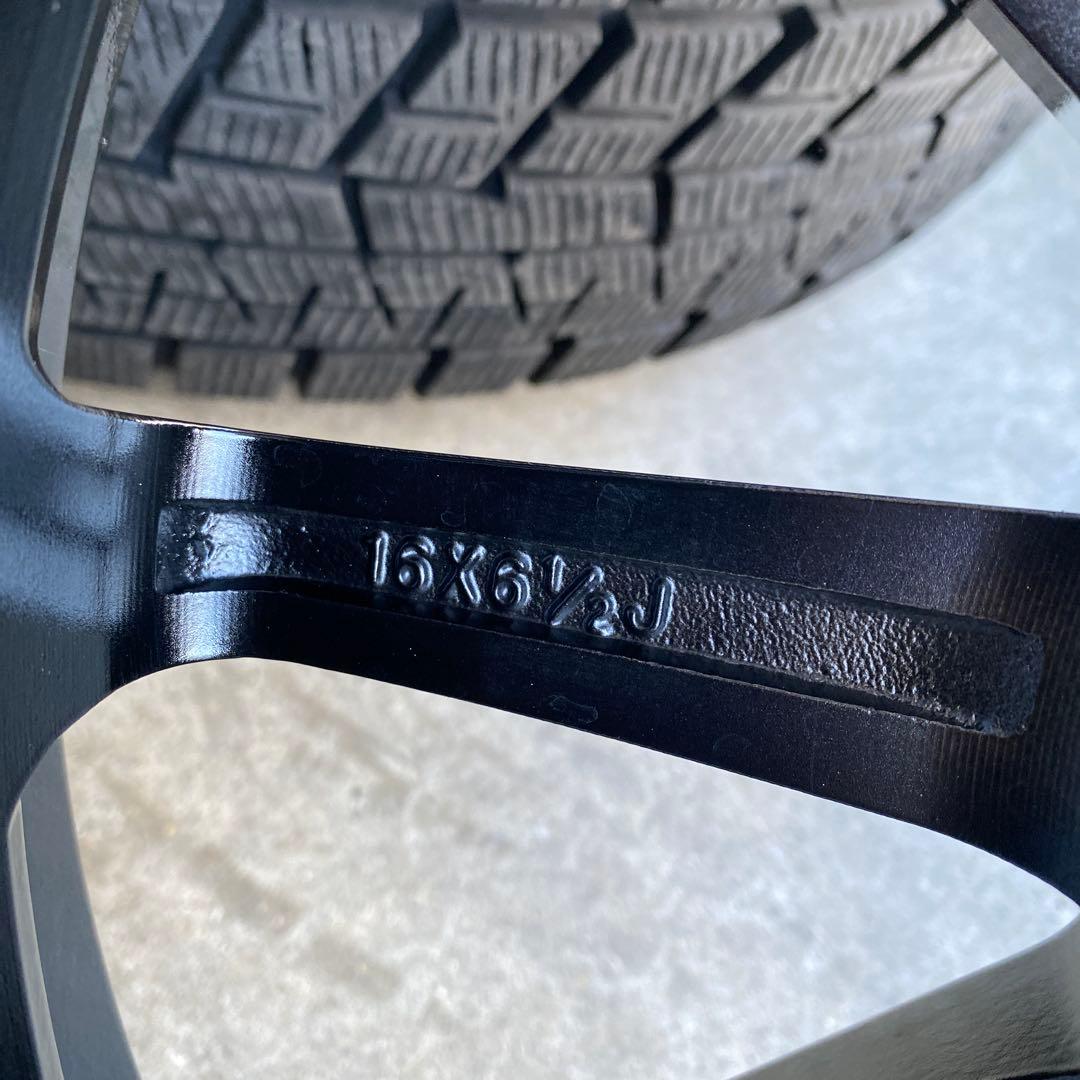 バリ溝ヨコハマスタッドレスセット215/65R16アルファード、ヴェルファイア