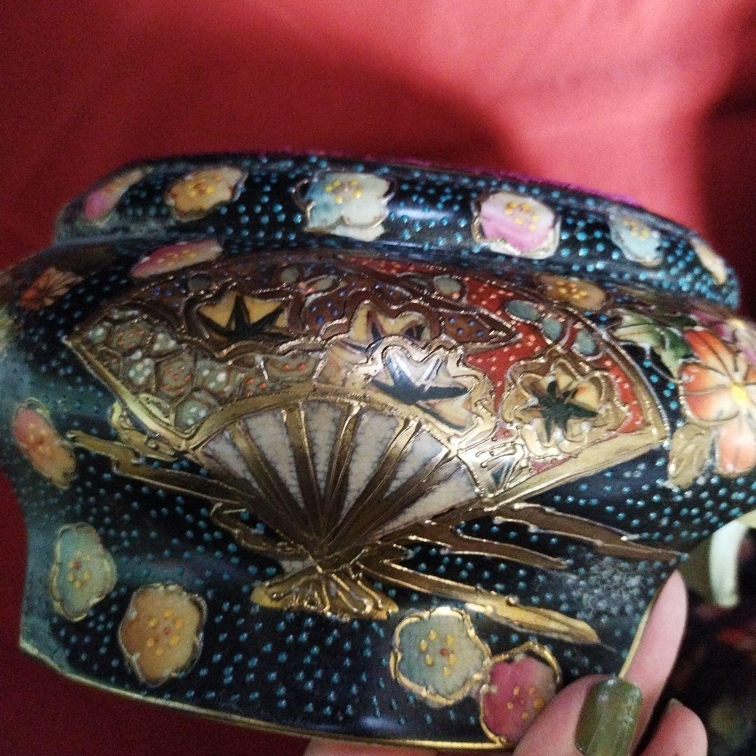 大きな蓋付き壺　陶器置物