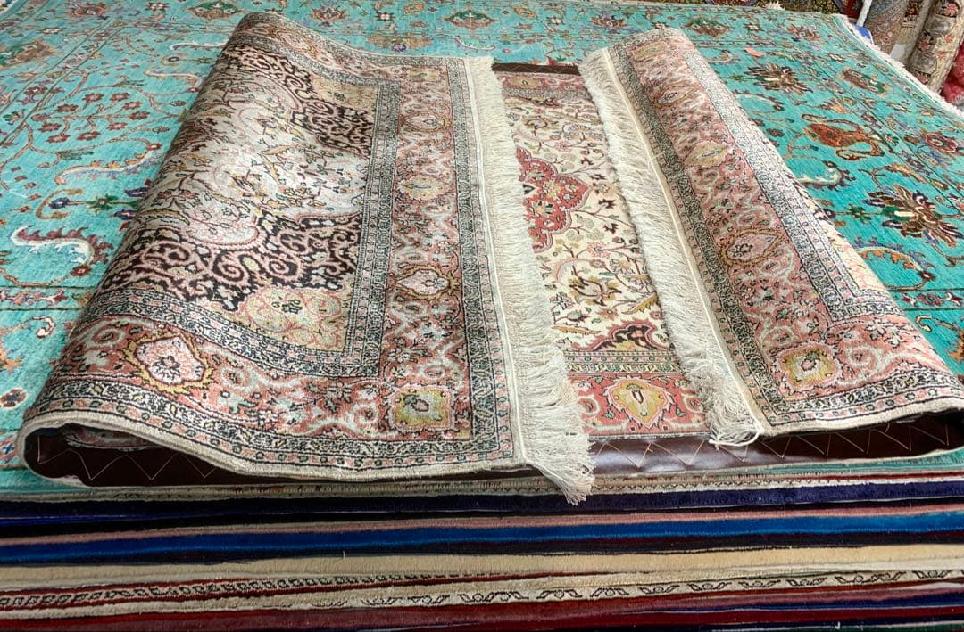 ペルシャ風シルクラグ size 122x200cm.