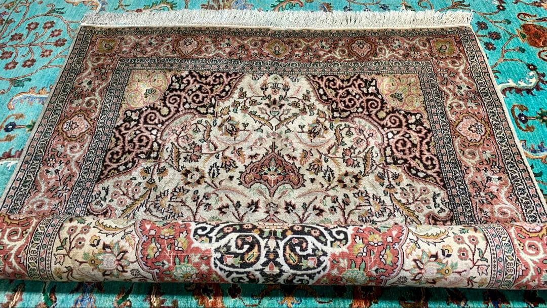 ペルシャ風シルクラグ size 122x200cm.