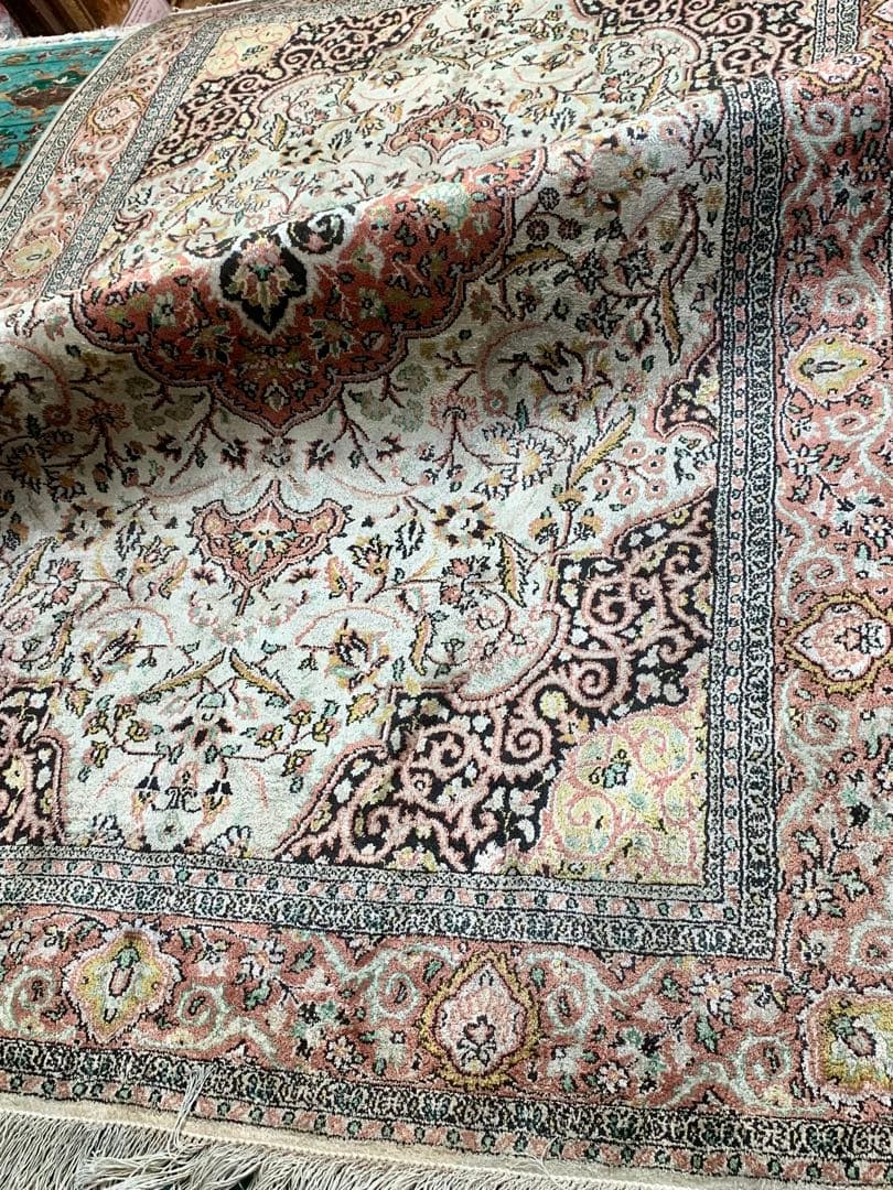 ペルシャ風シルクラグ size 122x200cm.
