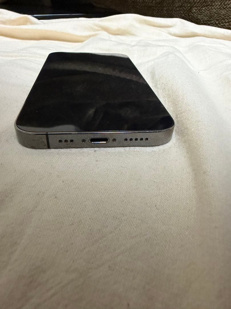 Apple iPhone13Pro グラファイト箱Lightningケーブル付