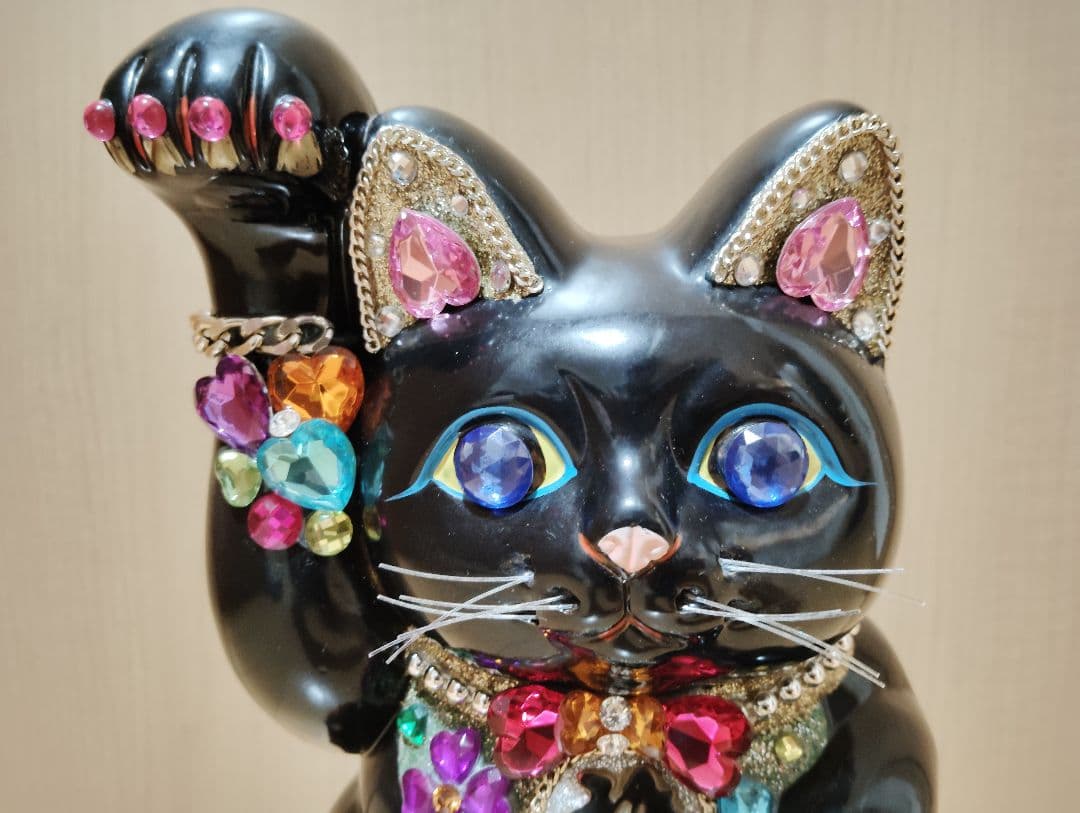 な*な様 招き猫 キラキラデコレーション 置物 黒 ブラック 貯金箱 8号27c