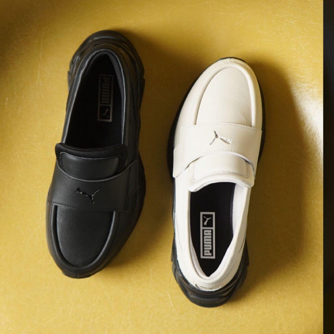 PUMA ローファー　レディース24cm ホワイト系　試着程度　美品