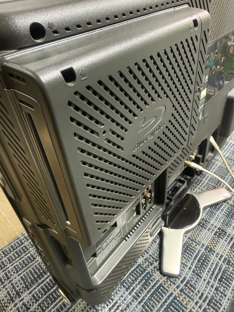 【洗浄消毒作業済】シャープ　ハイビジョン　液晶テレビ　ブルーレイLC-26DX1