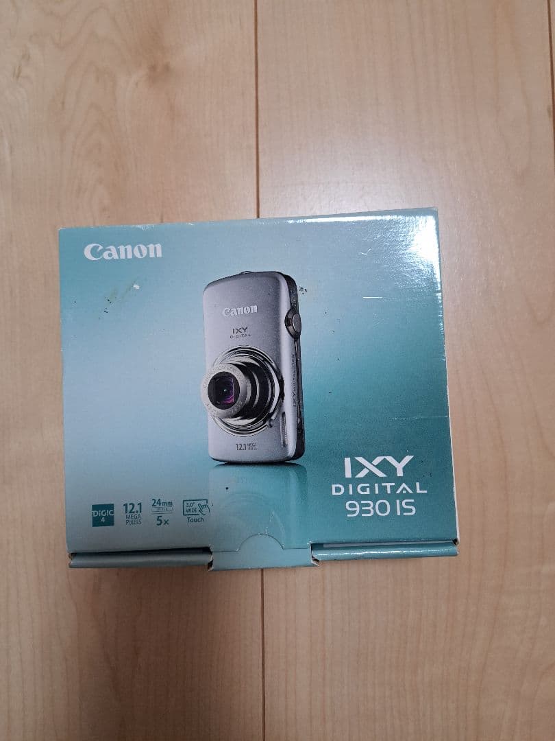 Canon キャノン IXY デジカメ 930IS　シルバー　カメラ